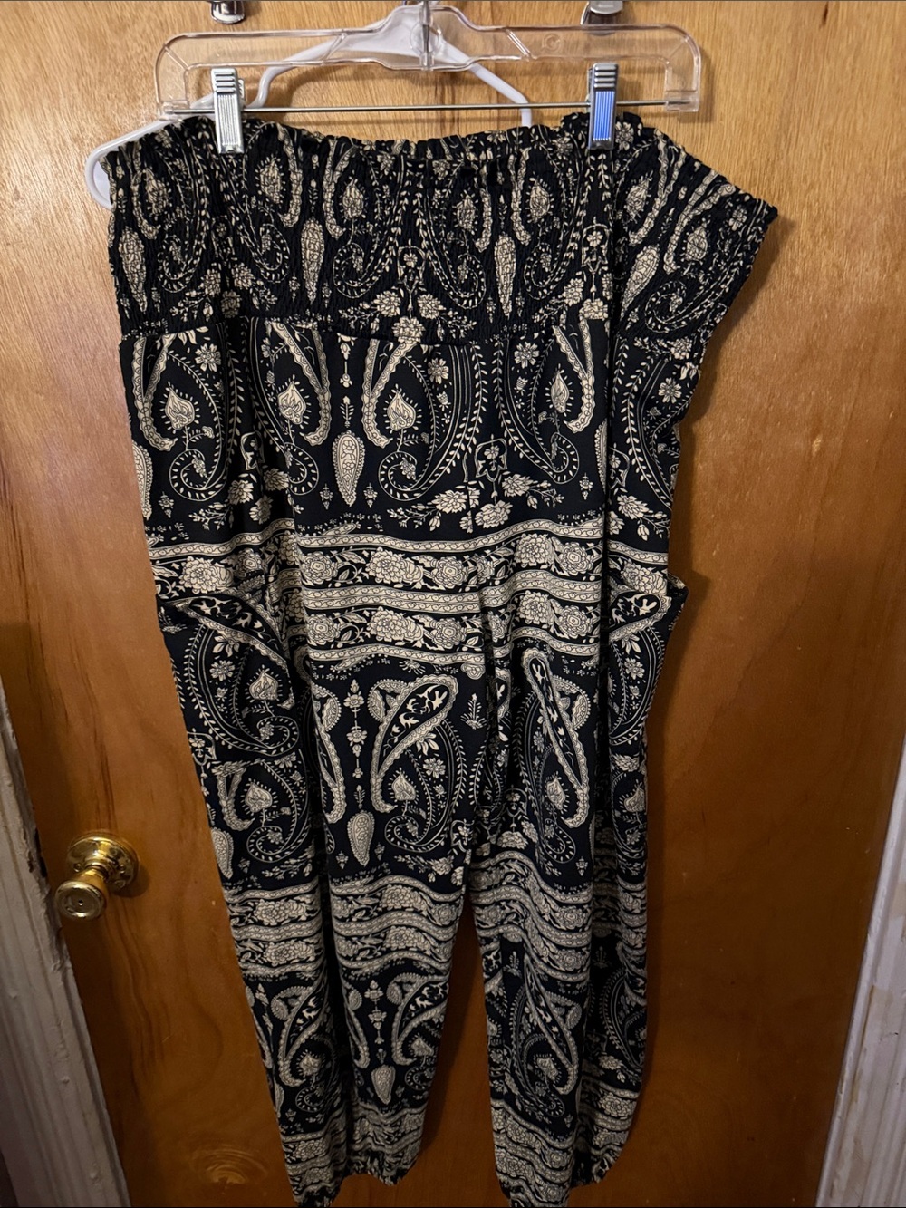 Women’s Paisley Jogger Pants in Black and Cream
